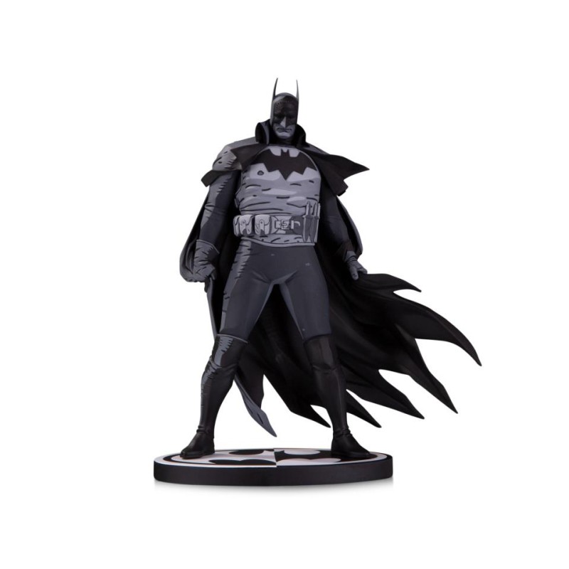 Batman B&W Statue By Mike Mignola 20cm