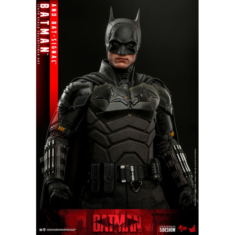 DC Comics: The Batman - Batman and Bat-Signal 1:6 Scale Figure Collectible Set